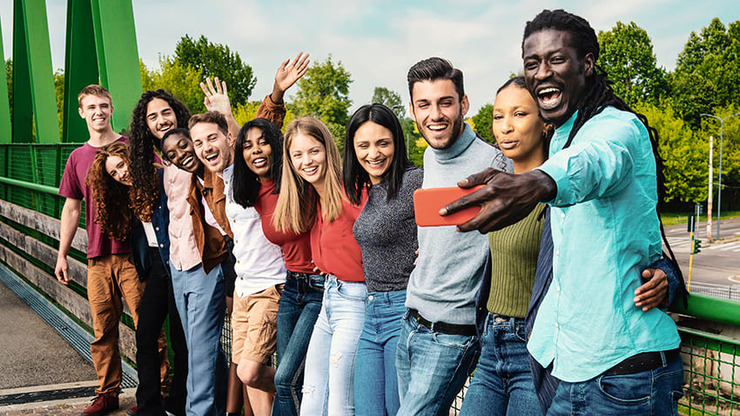 若く活力ある人口のイメージ画像